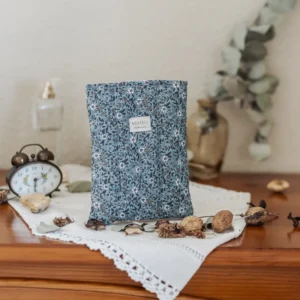 FUNDA DE LIBRO CAPRI FLORES BLANCAS
